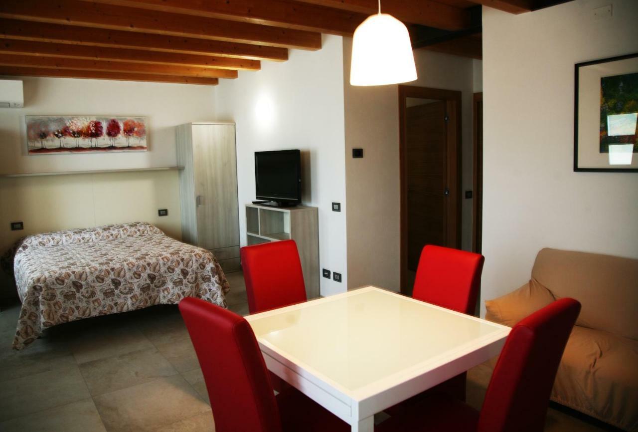 Hotel Ca' Vittori à Valeggio sul Mincio Extérieur photo